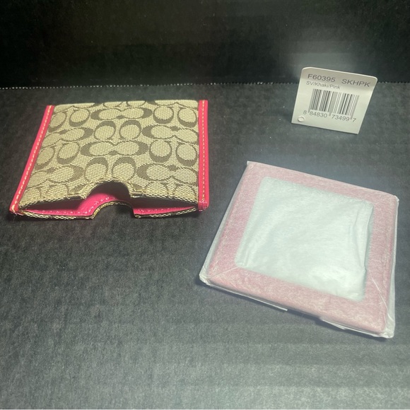 BNWT COACH SIGNATURE 3” x 3” COMPACT MIRROR WITH SLIP CASE PRICE FIRM! - Picture 3 of 7